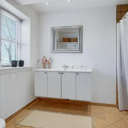 Nyaraló Four-bedroom In Hesselager